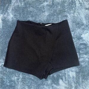 superdown Black High-Waist Overlap Skort Shorts